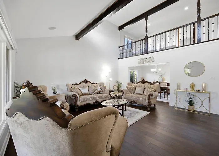 Sleeps 17 Free Parking Spacious 5br Chicago