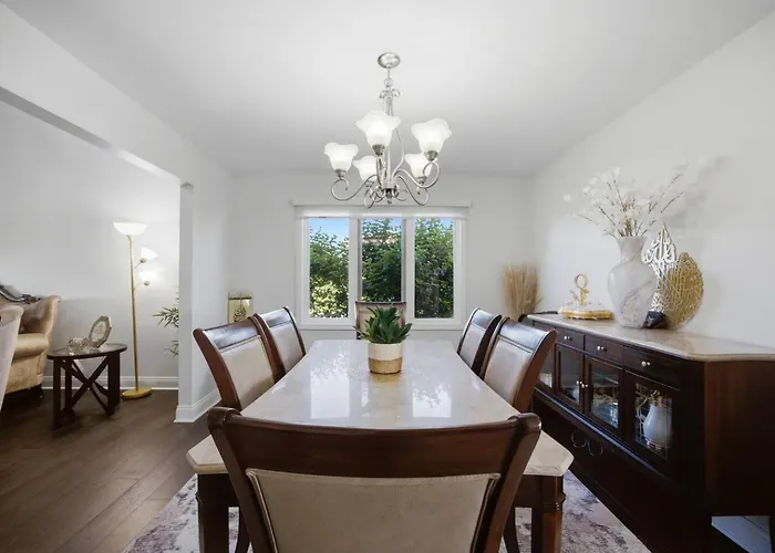 Sleeps 17 Free Parking Spacious 5br Chicago