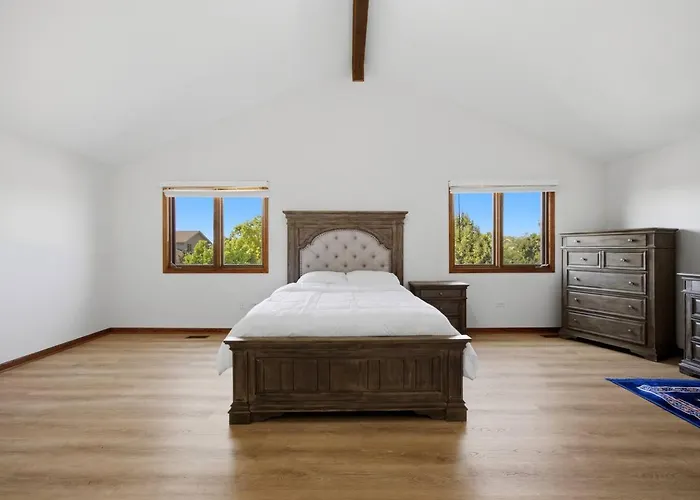 Дом отдыха Sleeps 17 Free Parking Spacious 5br Chicago *