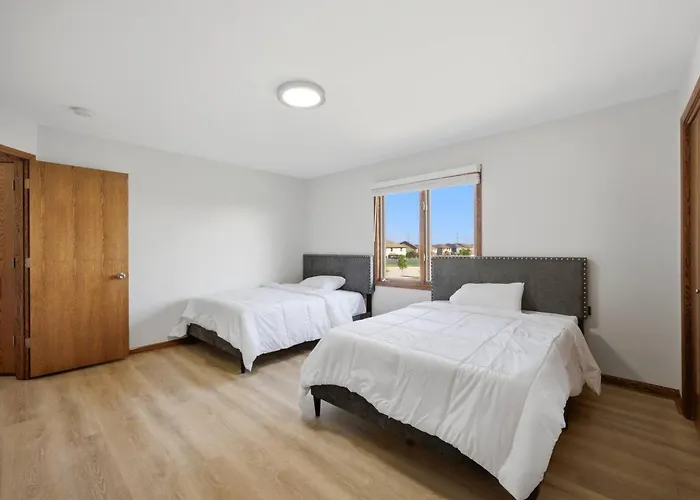 Sleeps 17 Free Parking Spacious 5br Chicago * Тинли-Парк