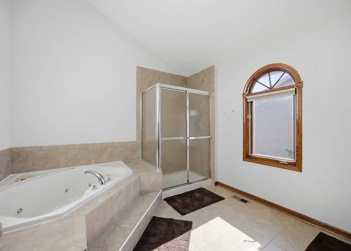 Дом отдыха Sleeps 17 Free Parking Spacious 5br Chicago