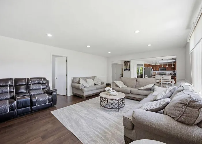 Sleeps 17 Free Parking Spacious 5br Chicago